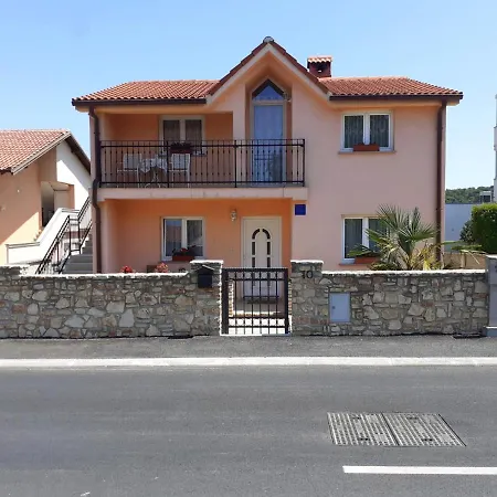 Studio Nina Apartment Pula